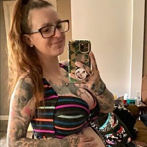 Meet your Posher, Halee